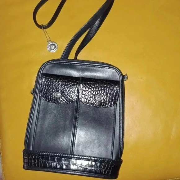 🌹BRIGHTON one world bag🎉 - Picture 3 of 12